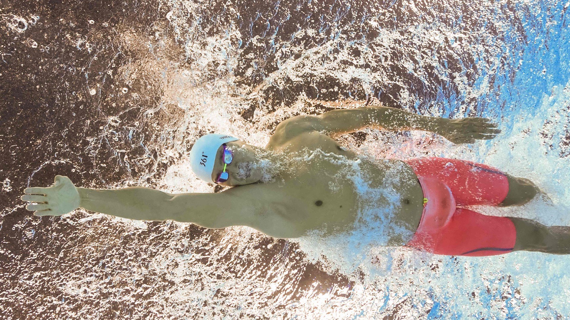 新西兰全黑队的球员们展现了极强的攻防转换能力,新西兰全黑队宣传视频