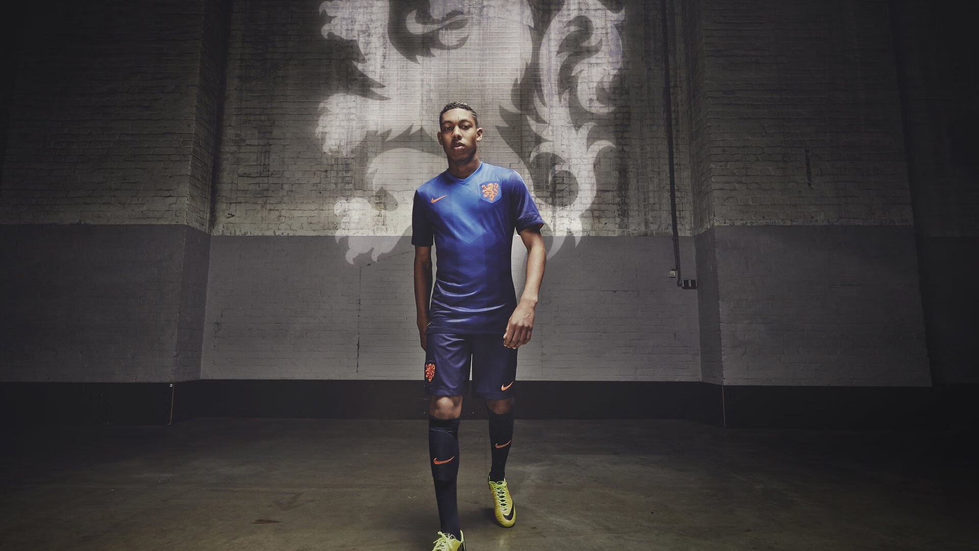 中国足球球队中老将与新秀融合的典型经验分享，足球 新秀